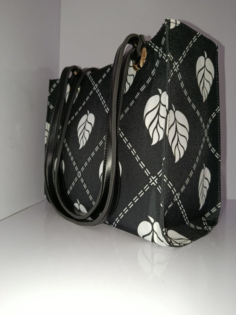 Black and White Leaf Print Canvas Tote Bag with Tassel