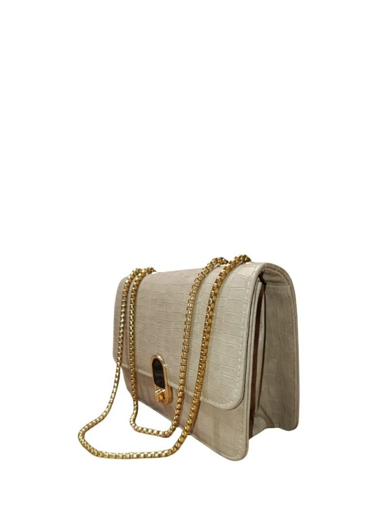 Chic Croc-Textured Beige Shoulder Bag with Golden Chain Strap