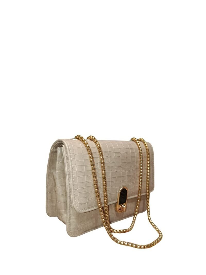 Chic Croc-Textured Beige Shoulder Bag with Golden Chain Strap