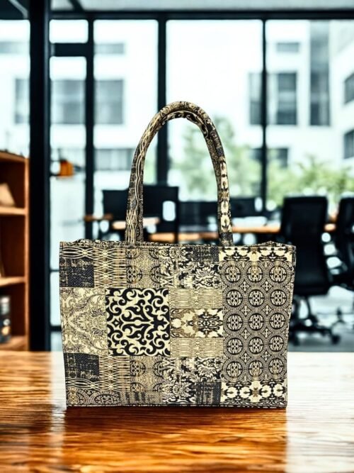 Classic Patchwork Print Tote Bag – Spacious & Durable Everyday Shoulder Bag for Work, Shopping & Travel