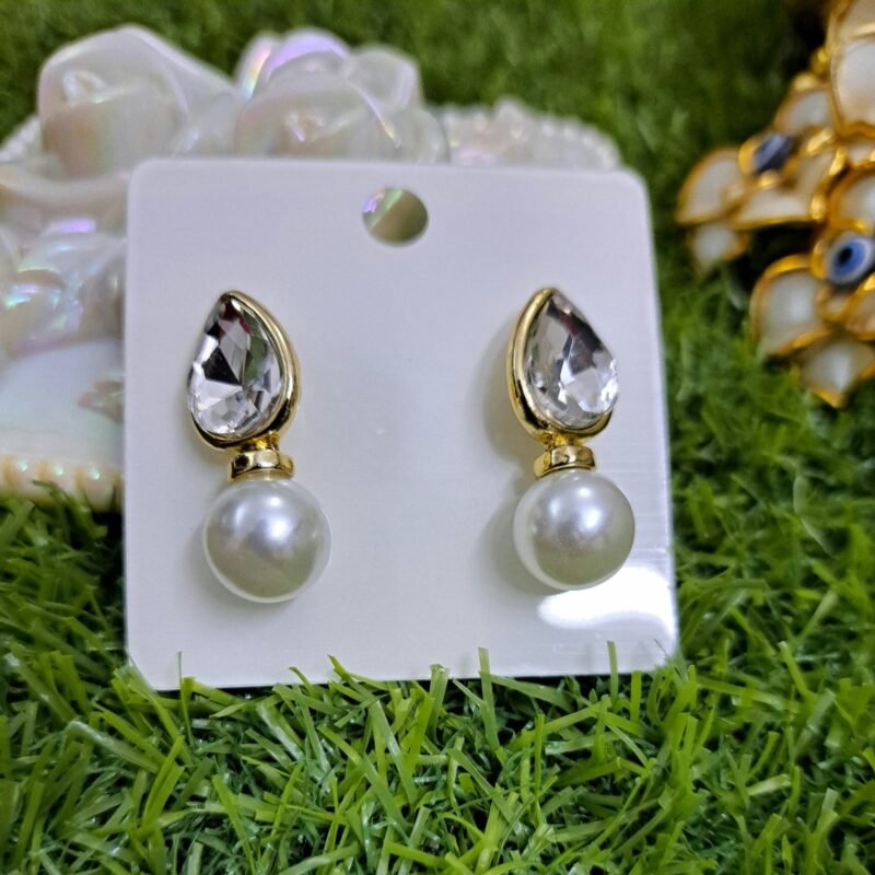 Trendy Pearl Drop Earrings