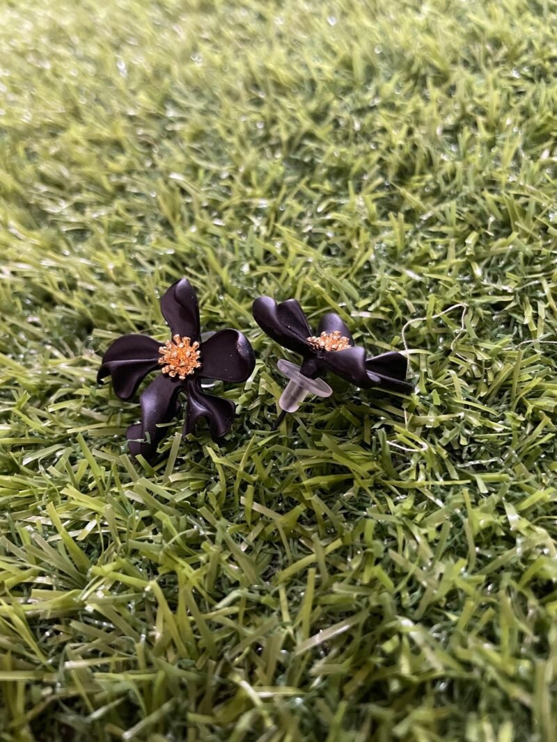 Hibiscus Flower Stud Earrings - Dark Purple